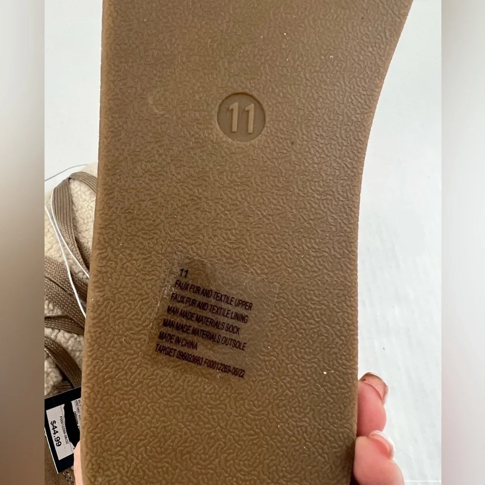 NWT - Universal Thread Birgitte Taupe Winter Boots - Size 11